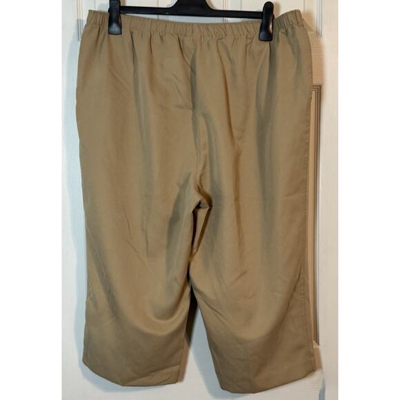 Kim Rogers Slip On Khaki Capris, Polyester, Front Pockets, Elastic Waist, 18W - Picture 3 of 5